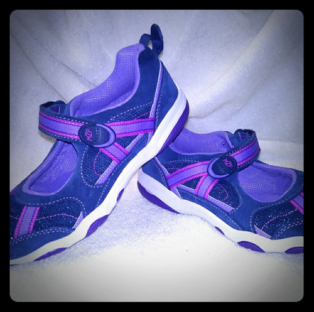 Kids shoes